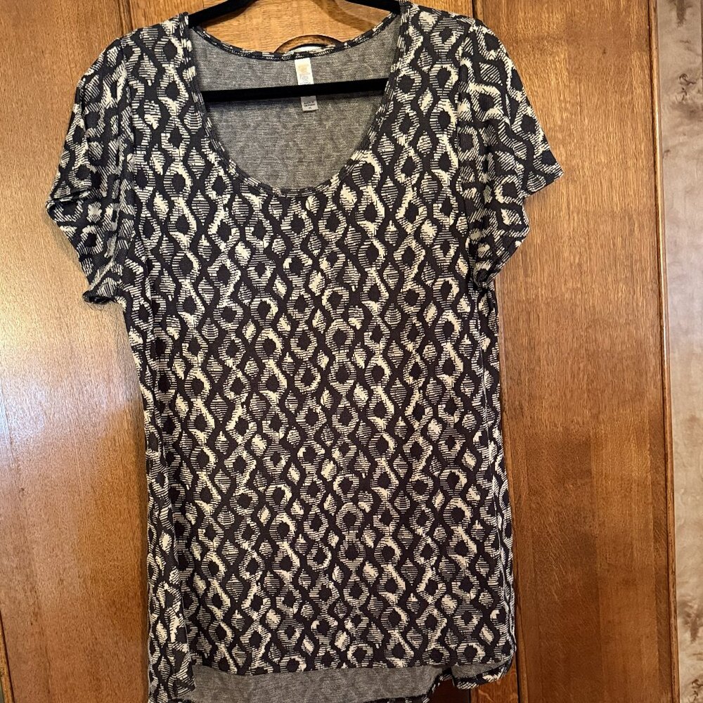 LuLaRoe Classic T, size XL, Black, light gray and light beige